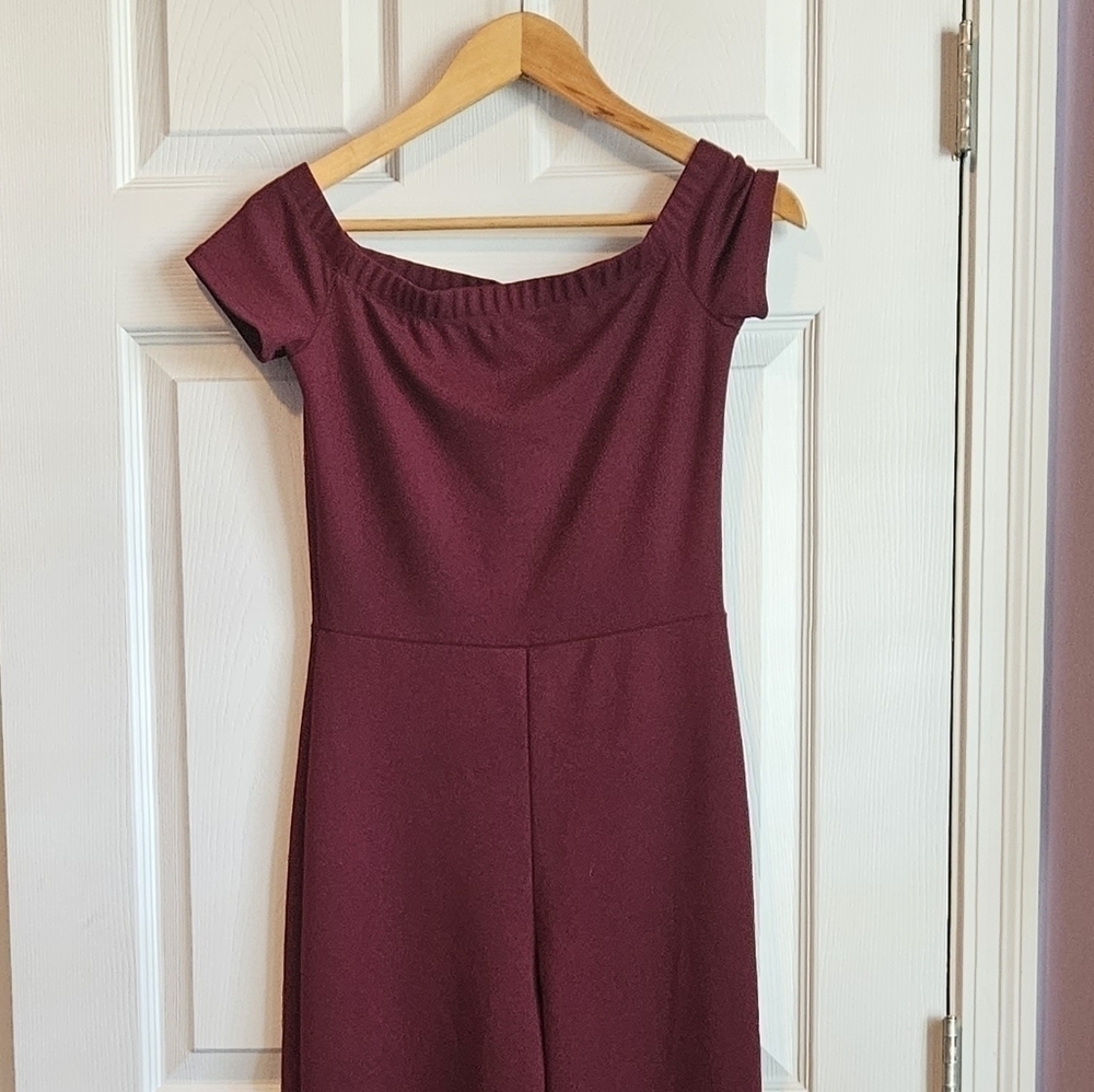 Lulu's‎ Alleyoop wide leg jumpsuit size small burgundy like new condition